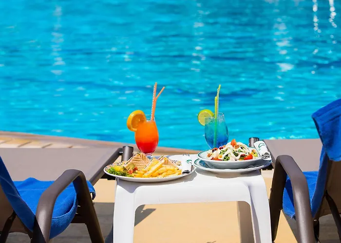 Jp Pool & מלון דירות 3*