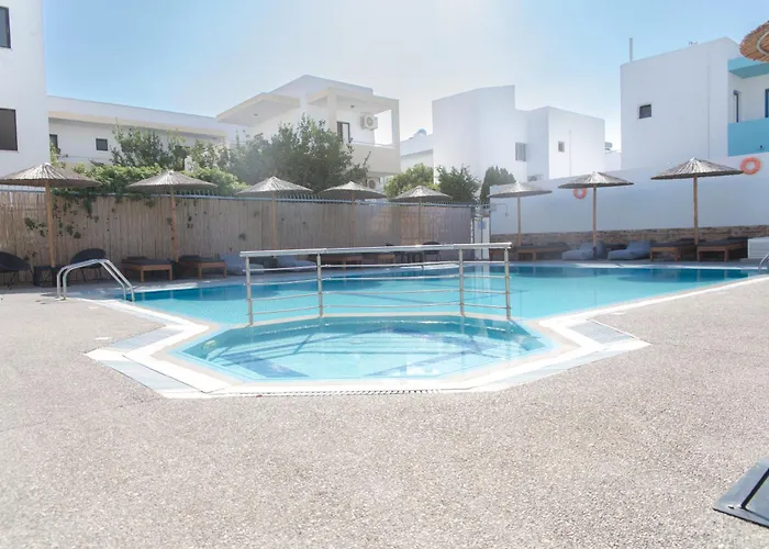 מלון דירות Jp Pool & 3*