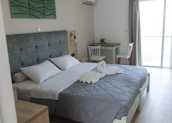 Jp Pool & מלון דירות